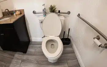 How To Fix A Clogged Toilet - Option One Plumbing Services